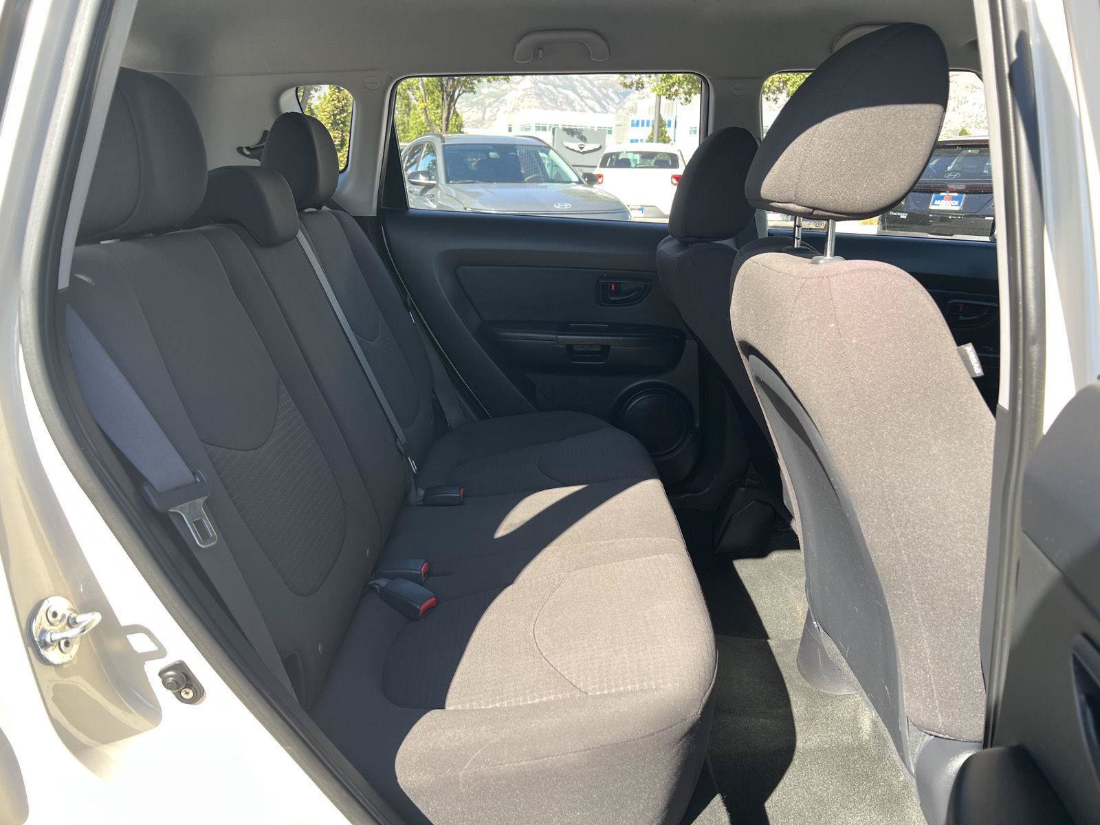 Used 2012 Kia Soul FWD image 5
