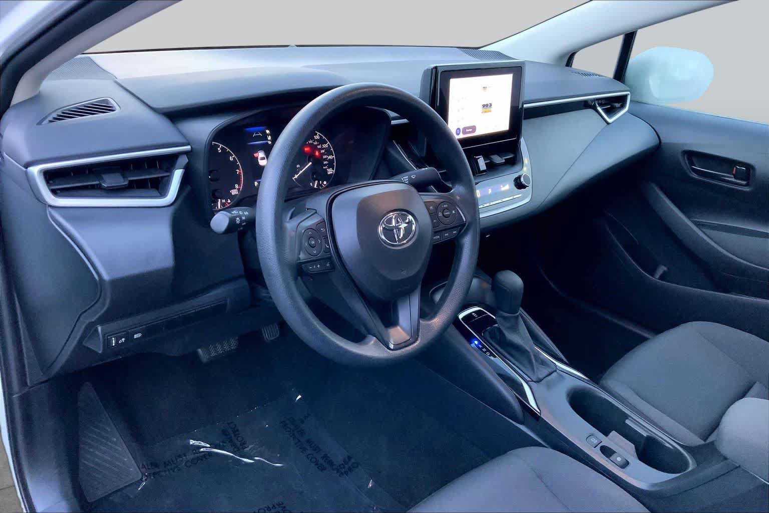 Used 2024 Toyota Corolla LE FWD image 15