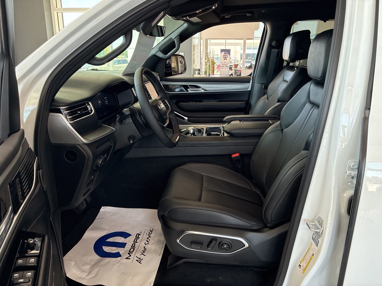 New 2026 Jeep Grand Wagoneer Limited AWD/4WD image 10
