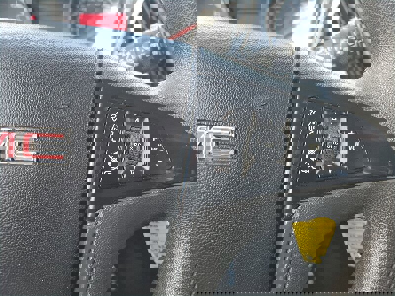 Used 2015 GMC Terrain SLE image 26