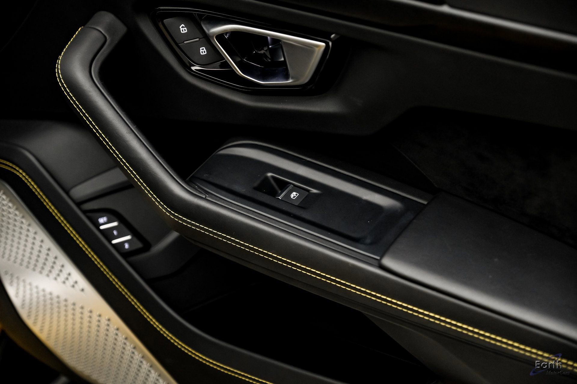 Used 2021 Lamborghini Urus image 98