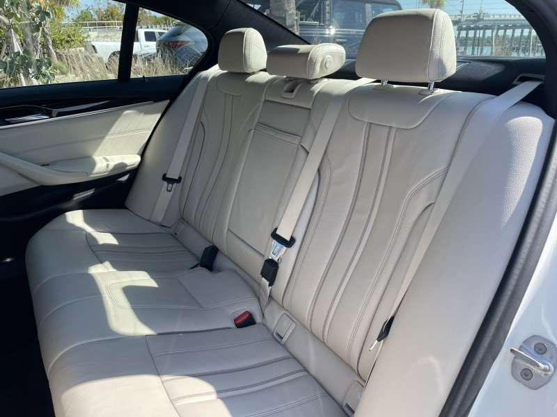 Used 2020 BMW 530i xDrive w/ Convenience Package AWD/4WD image 11
