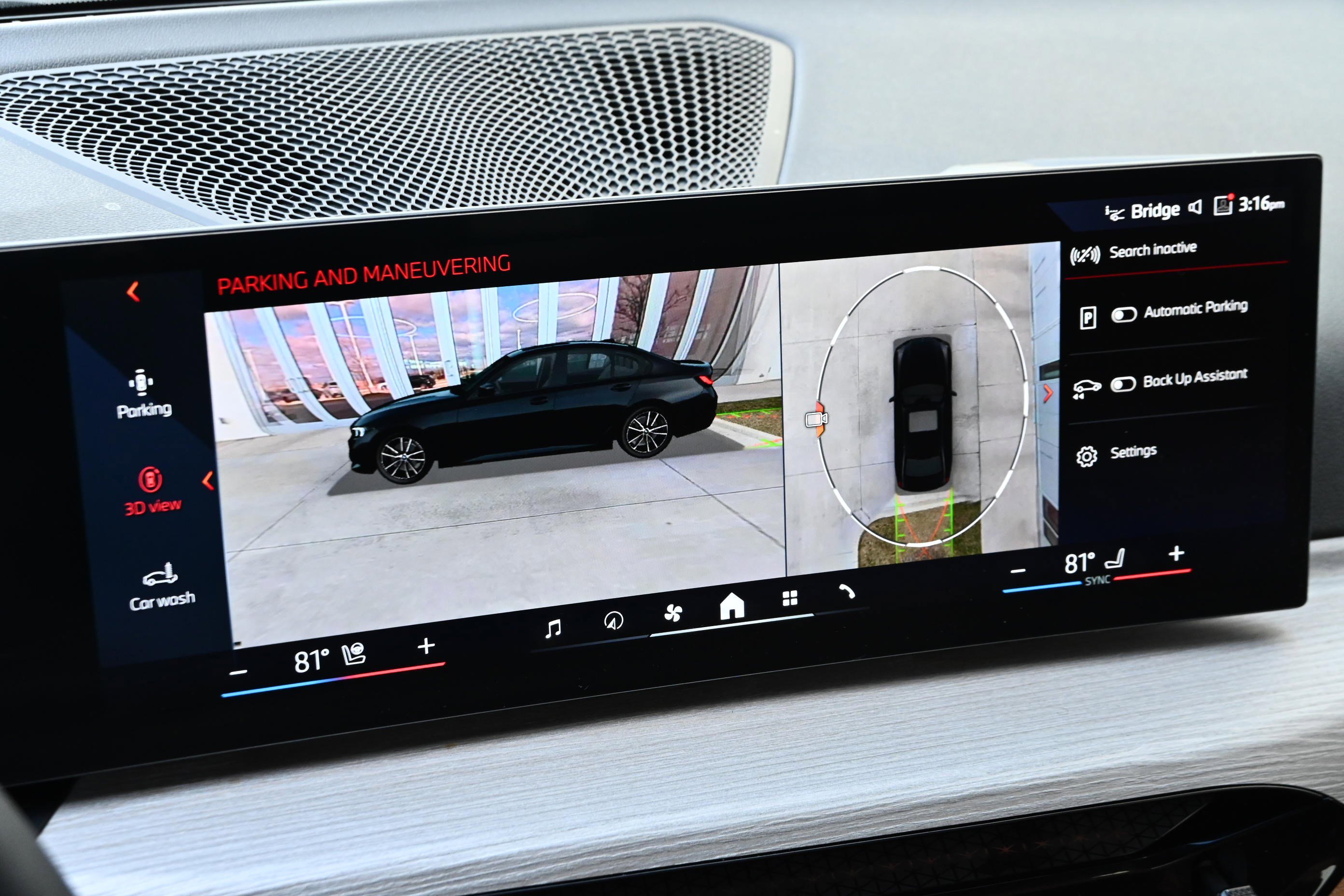 Certified 2025 BMW 330i Sedan image 30