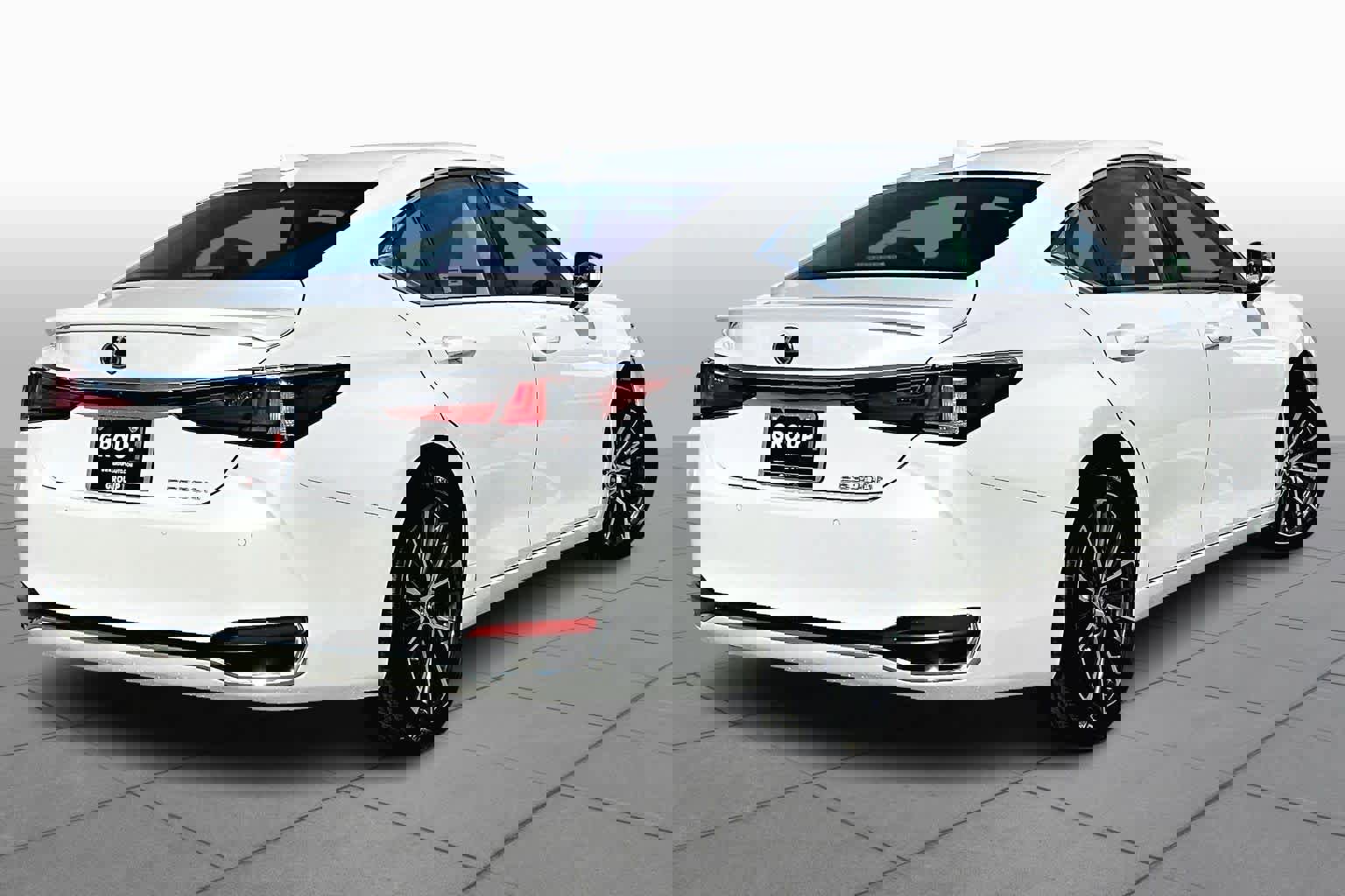 Certified 2025 Lexus ES 300h w/ Premium Package image 12