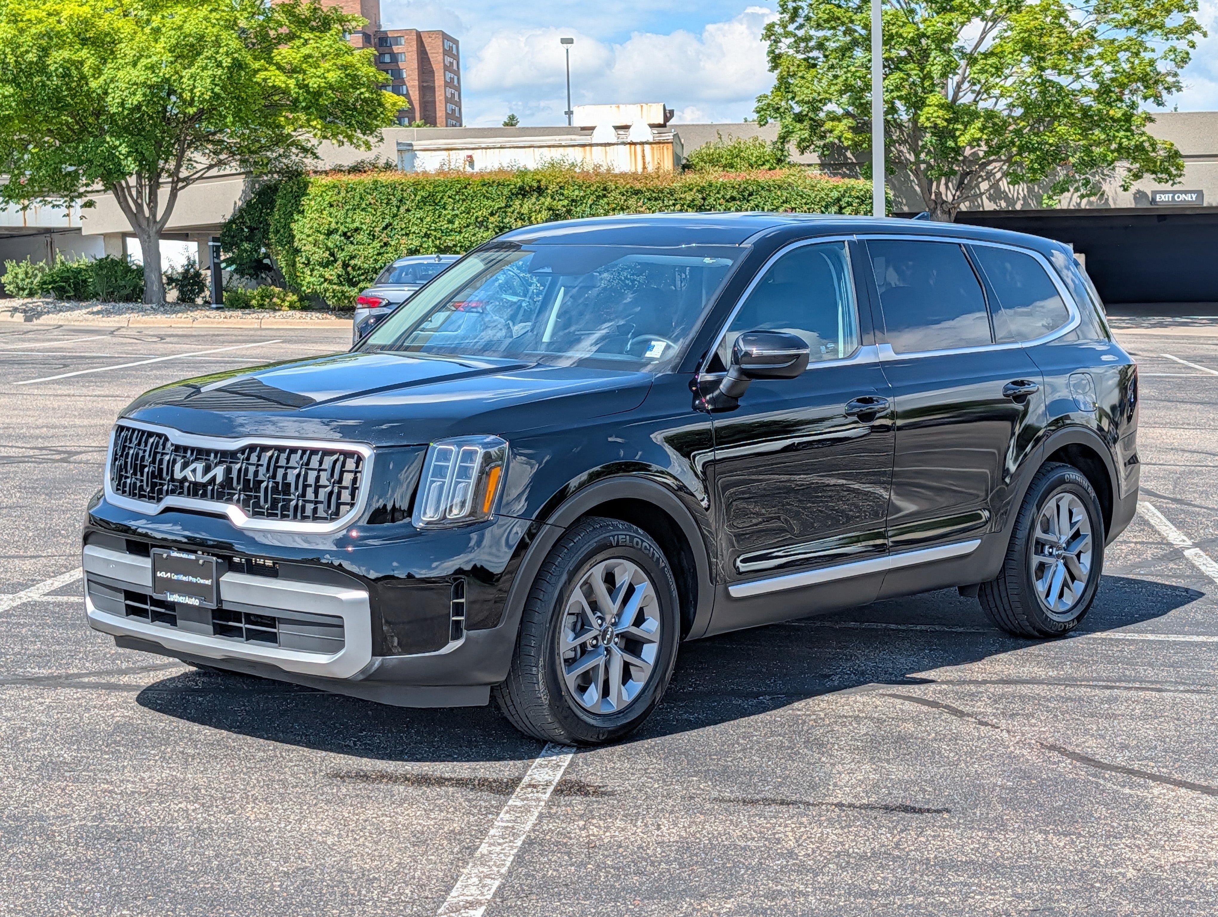 Certified 2023 Kia Telluride LX AWD/4WD image 3