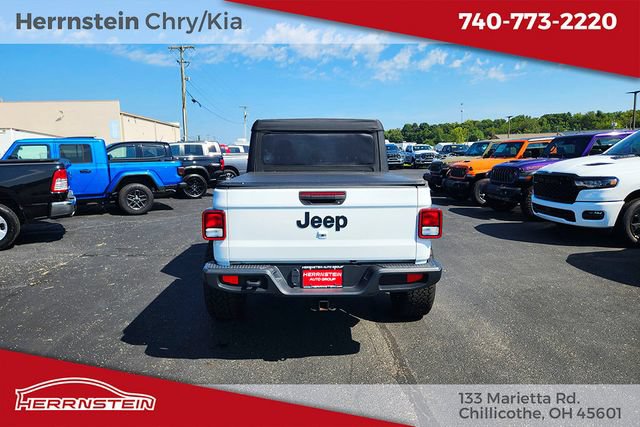 Used 2023 Jeep Gladiator Sport w/ Trailer Tow Package AWD/4WD image 17