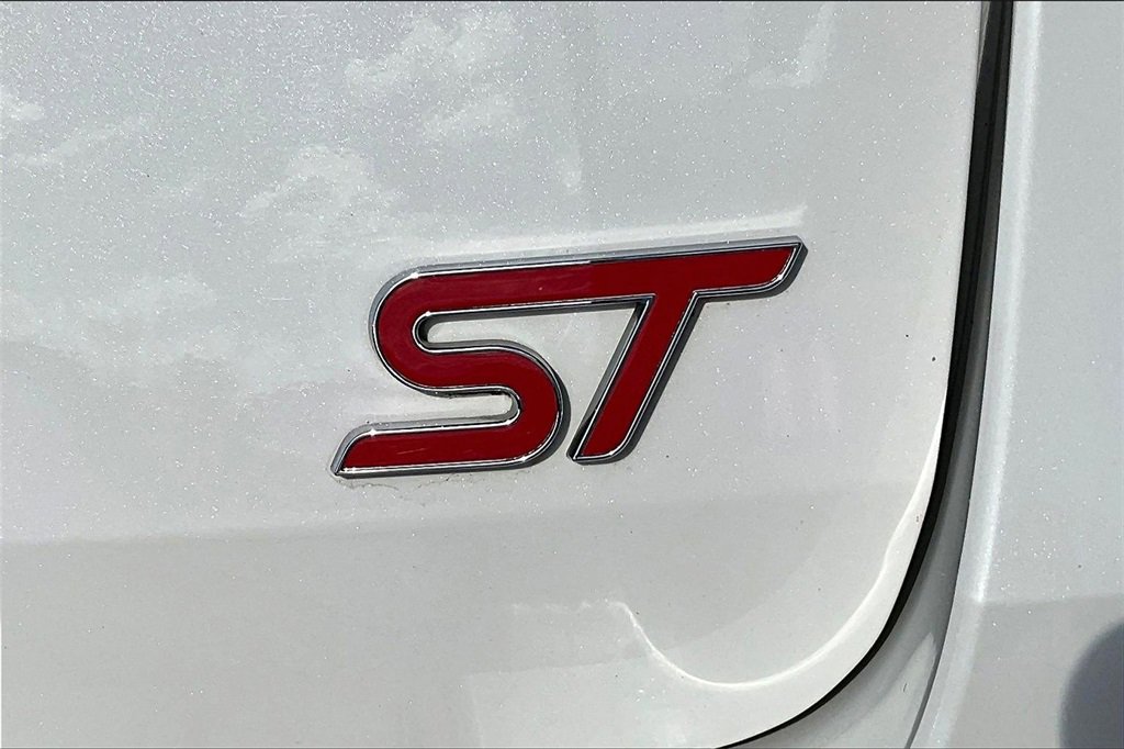 Used 2020 Ford Explorer ST w/ Premium Technology Package image 24