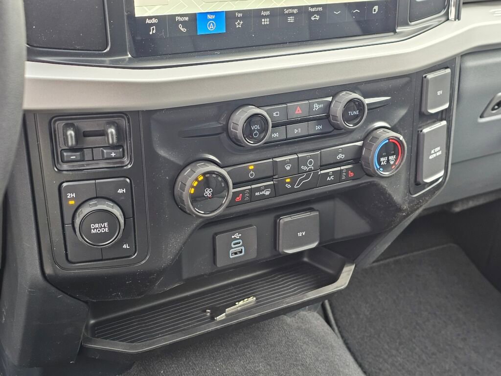 New 2026 Ford F350 XLT w/ XLT Premium Package image 17