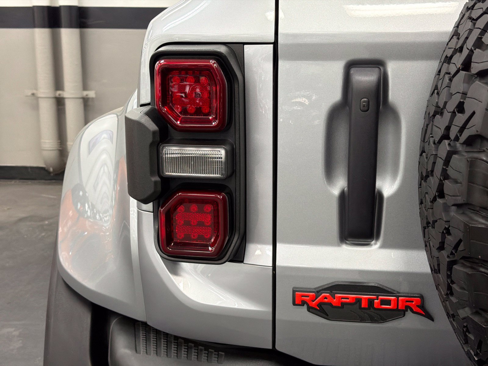 Used 2024 Ford Bronco Raptor AWD/4WD image 14