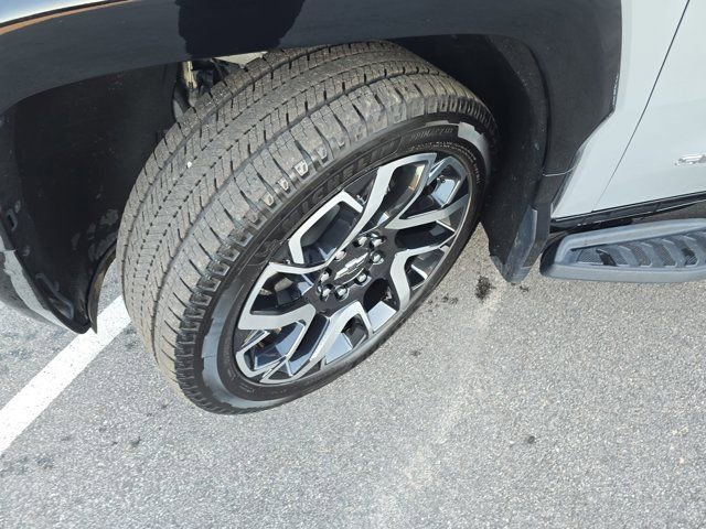 Used 2025 Chevrolet Silverado EV RST image 28