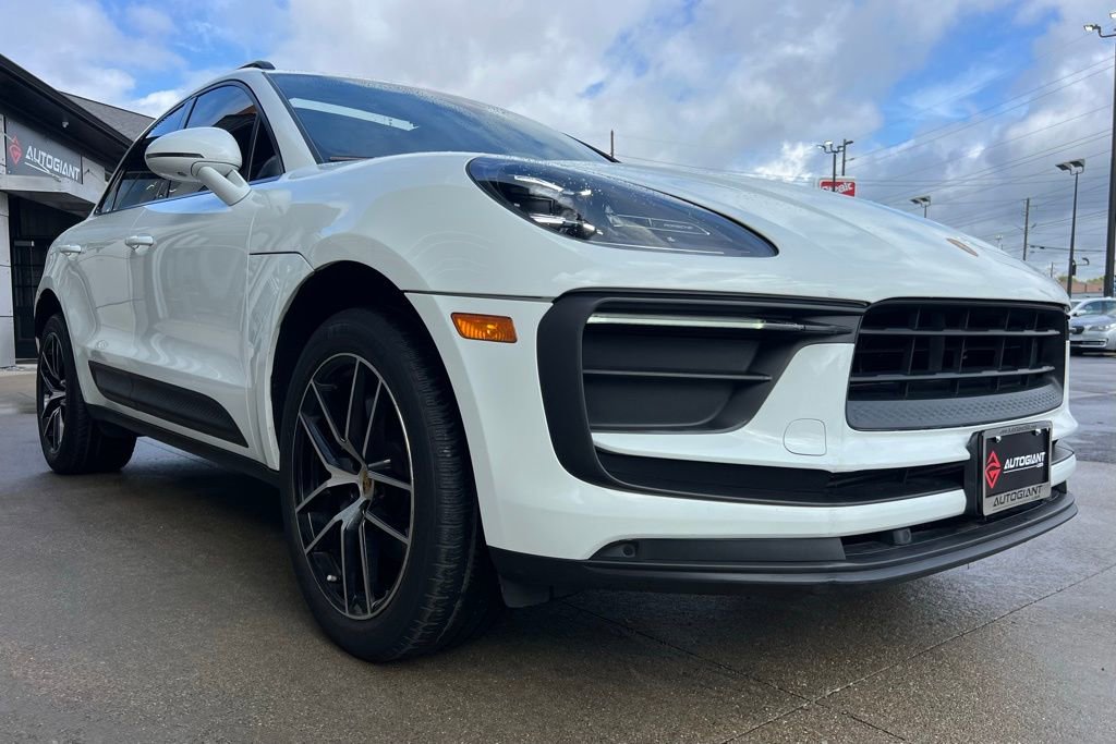 Used 2022 Porsche Macan image 11