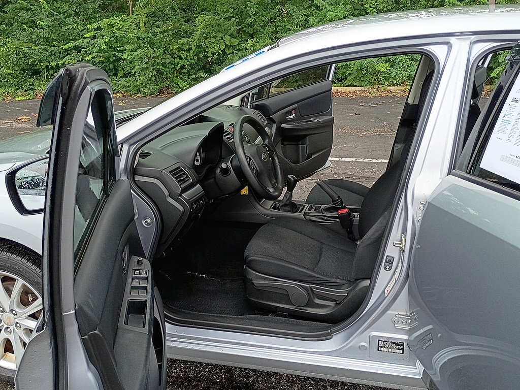 Used 2013 Subaru Impreza 2.0i Premium AWD/4WD image 11