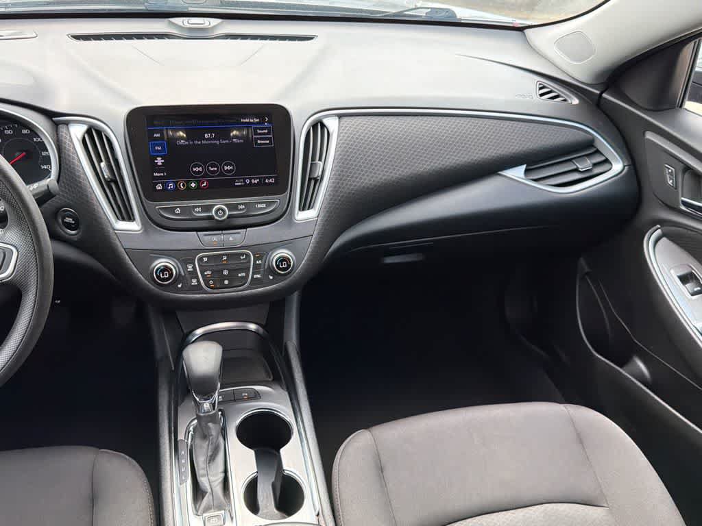 Used 2024 Chevrolet Malibu LT FWD image 20
