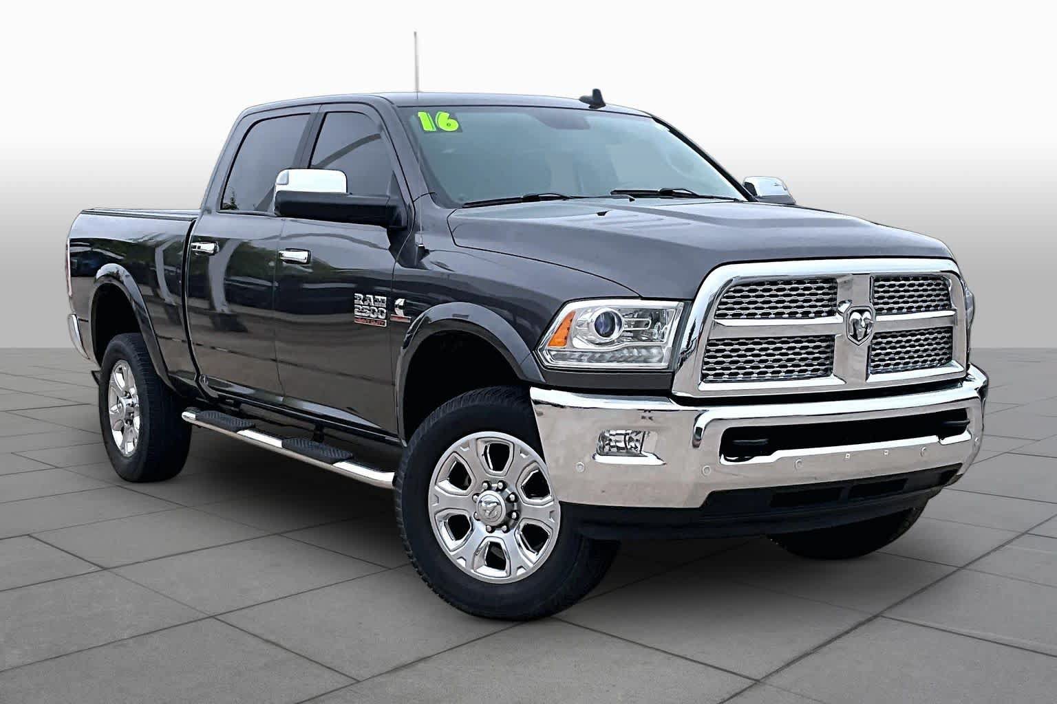 Used 2016 RAM 2500 Laramie AWD/4WD image 2
