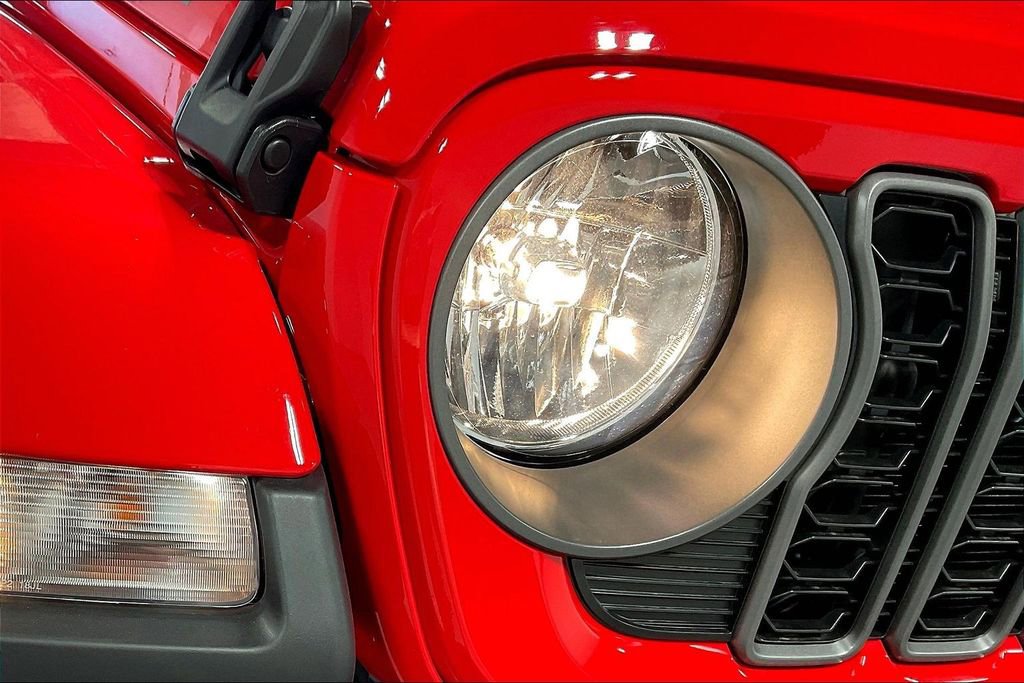 New 2025 Jeep Gladiator Sport image 35