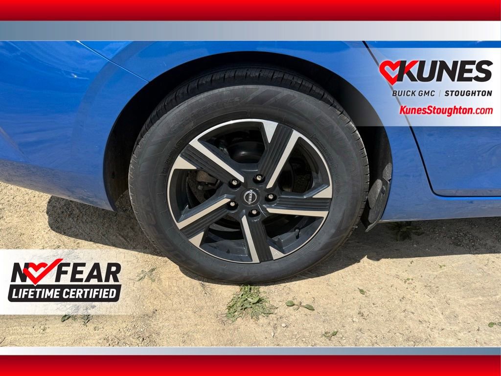 Used 2025 Nissan Sentra SV FWD image 14