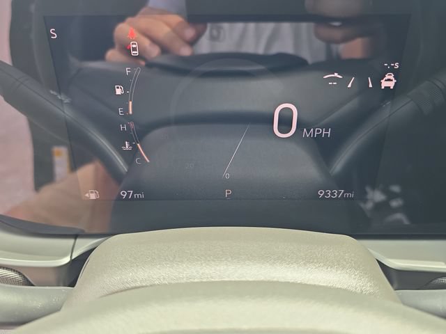 Certified 2025 Buick Envista Avenir FWD image 29