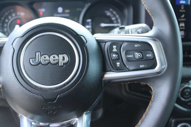 Used 2024 Jeep Wrangler Unlimited Sahara AWD/4WD image 19