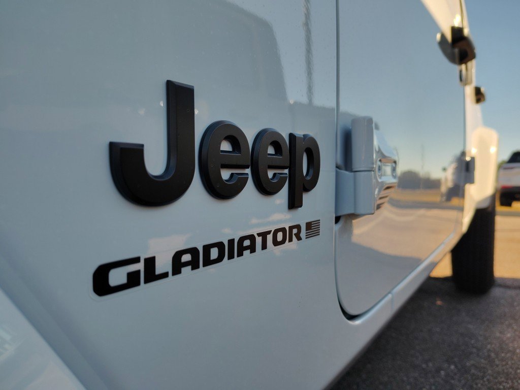 New 2026 Jeep Gladiator Sport AWD/4WD image 6