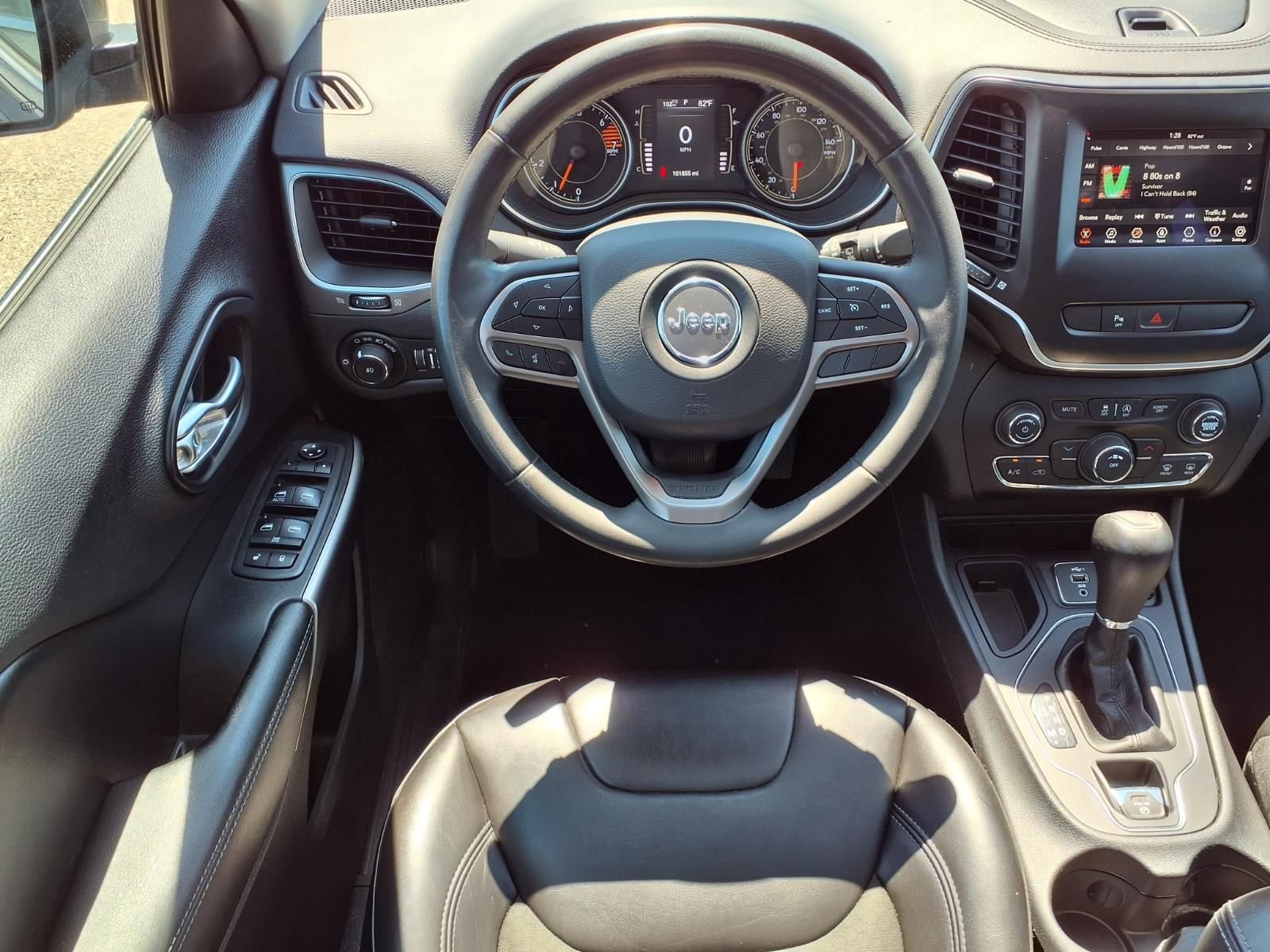 Used 2020 Jeep Cherokee Latitude Plus FWD image 13