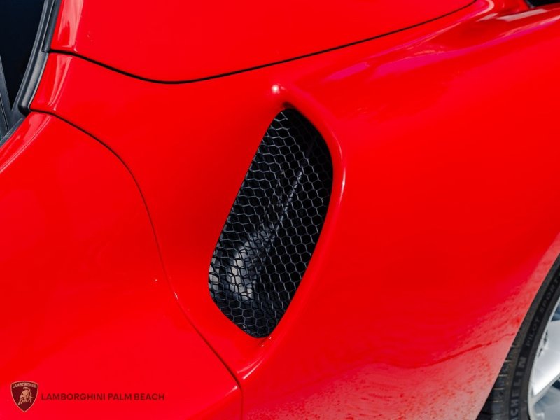 Used 2023 Ferrari 296 GTS RWD image 16