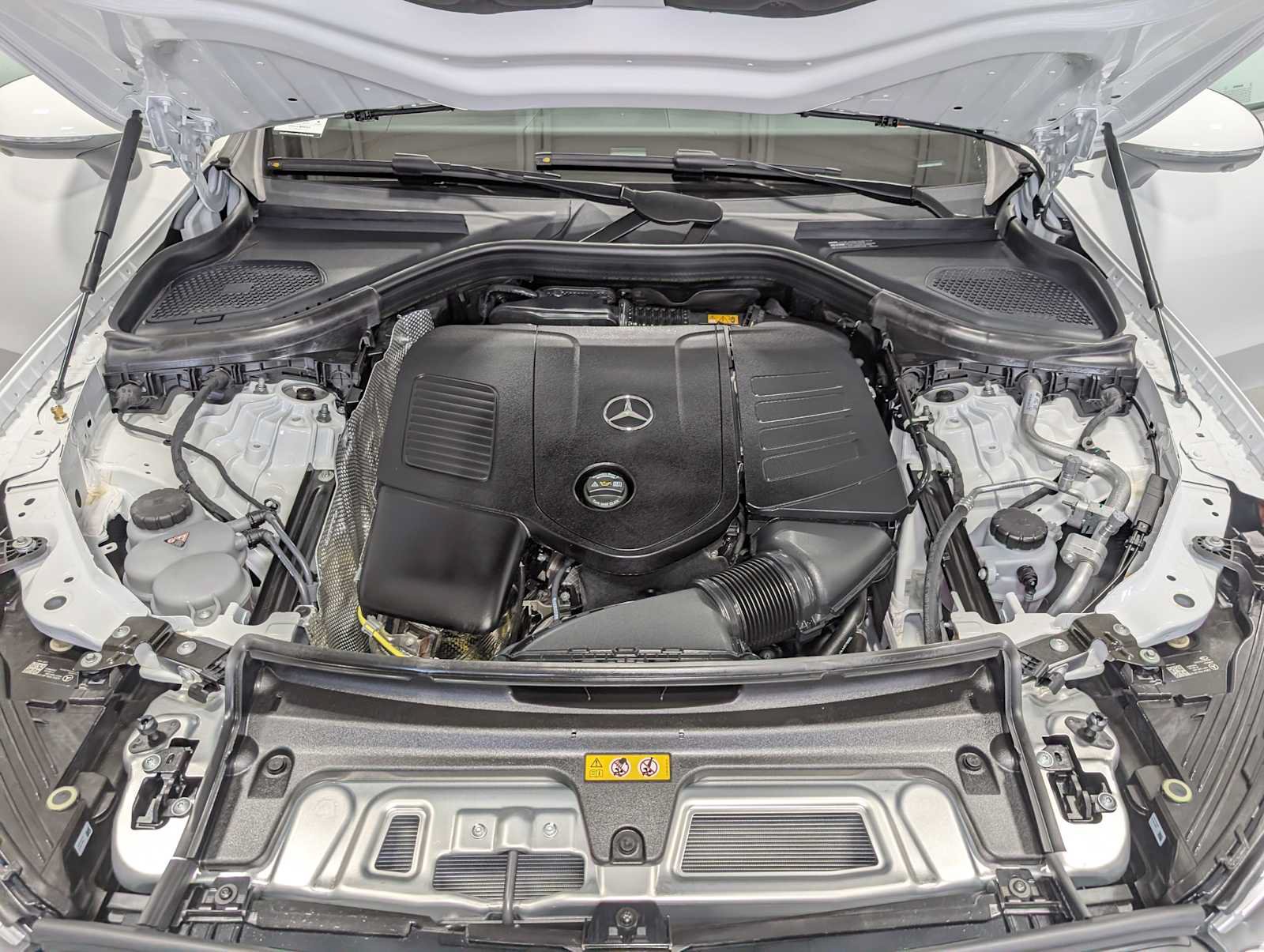 New 2027 Mercedes-Benz GLC 300 4MATIC image 11