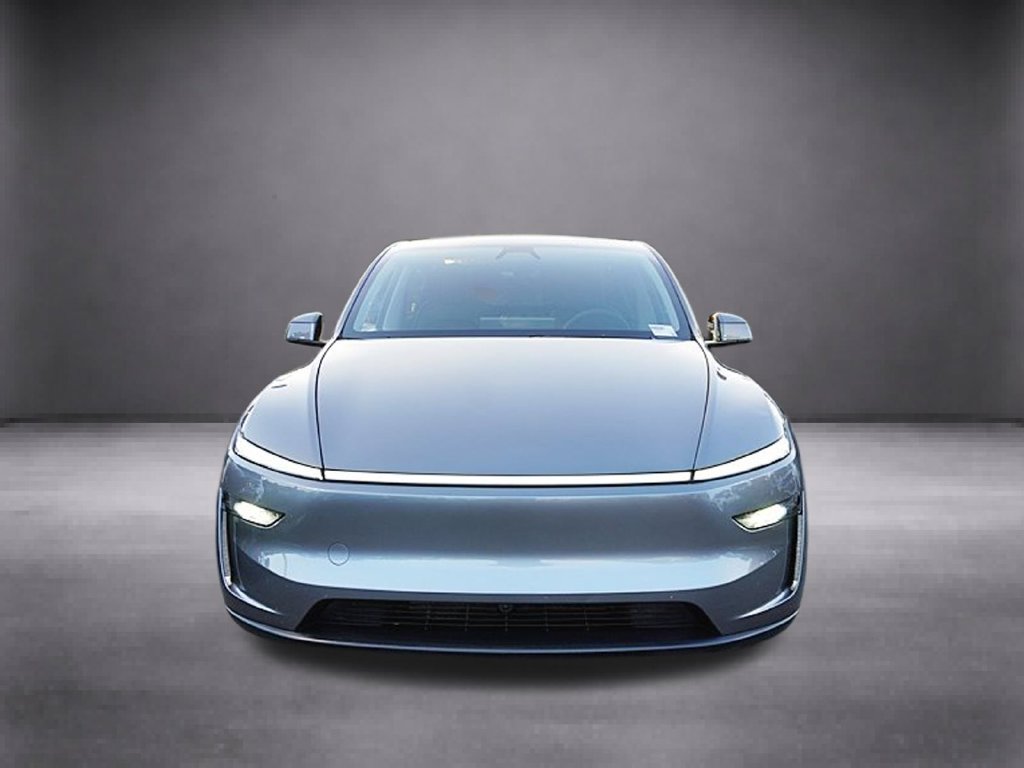 Used 2026 Tesla Model Y Long Range AWD/4WD image 10