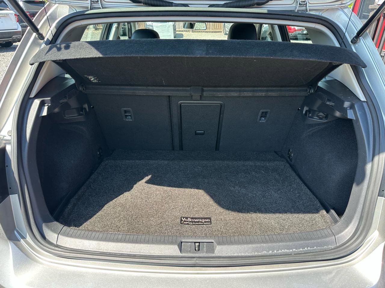 Used 2015 Volkswagen Golf SE w/ Lighting Package image 9