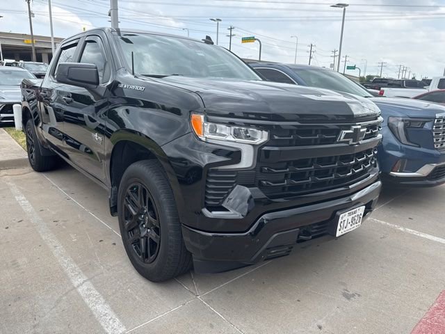 Used 2022 Chevrolet Silverado 1500 RST RWD image 2