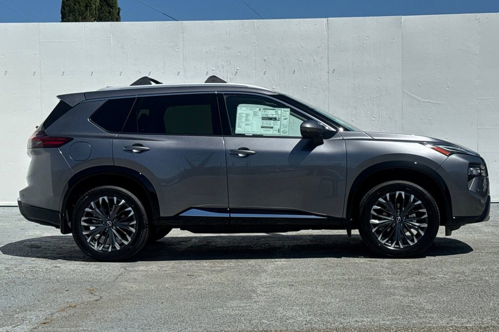 New 2026 Nissan Rogue Platinum AWD/4WD image 3