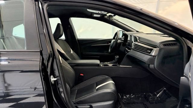 Used 2025 Toyota Camry SE FWD image 19