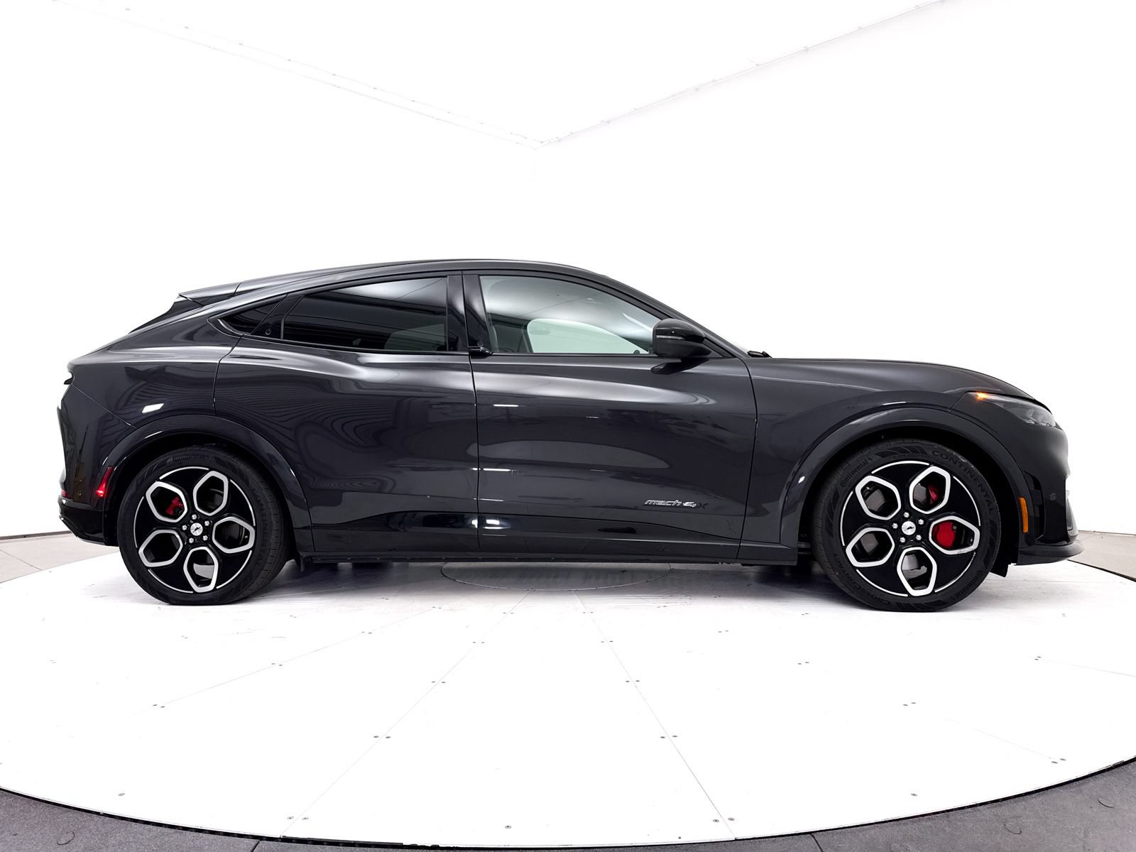 Used 2022 Ford Mustang Mach-E GT AWD/4WD image 1