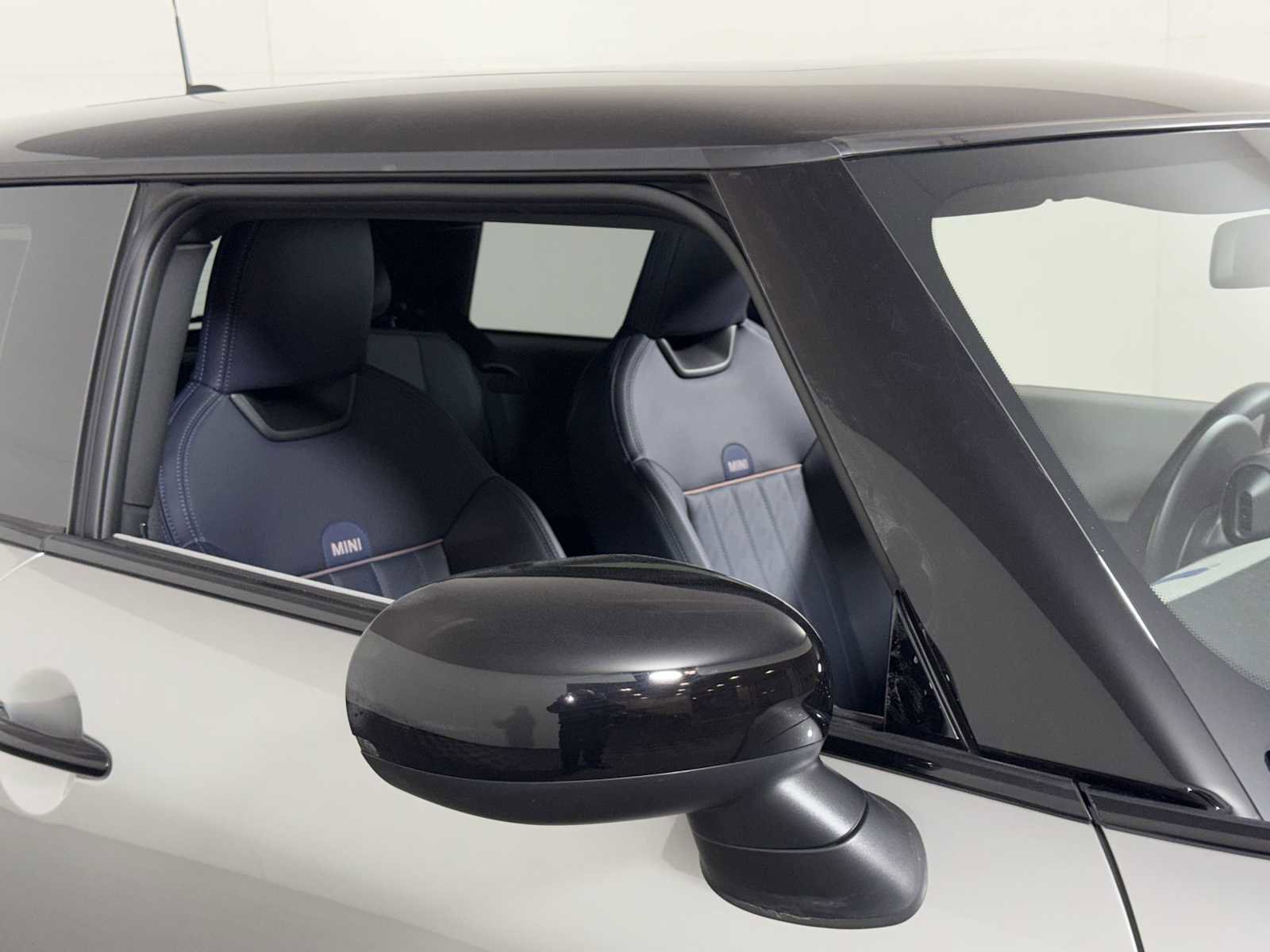 Certified 2025 MINI Cooper S image 27