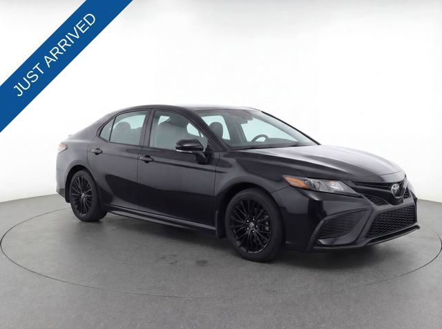 Used 2022 Toyota Camry SE image 15