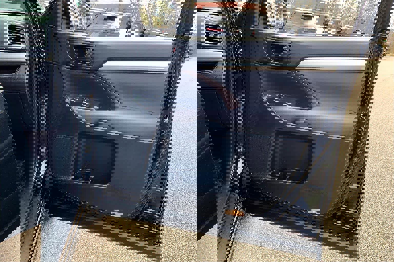 Used 2018 Toyota Highlander LE image 22