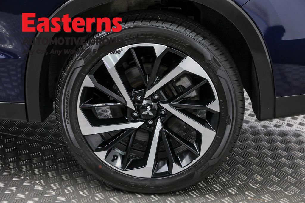 Used 2023 Mitsubishi Outlander SE image 31