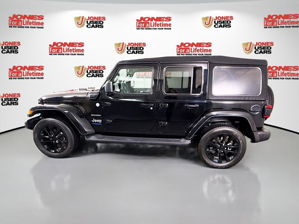 Used 2022 Jeep Wrangler Unlimited Sahara w/ Cold Weather Group image 15