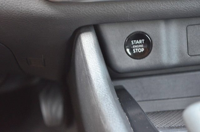 Used 2024 Nissan Rogue SV AWD/4WD image 27