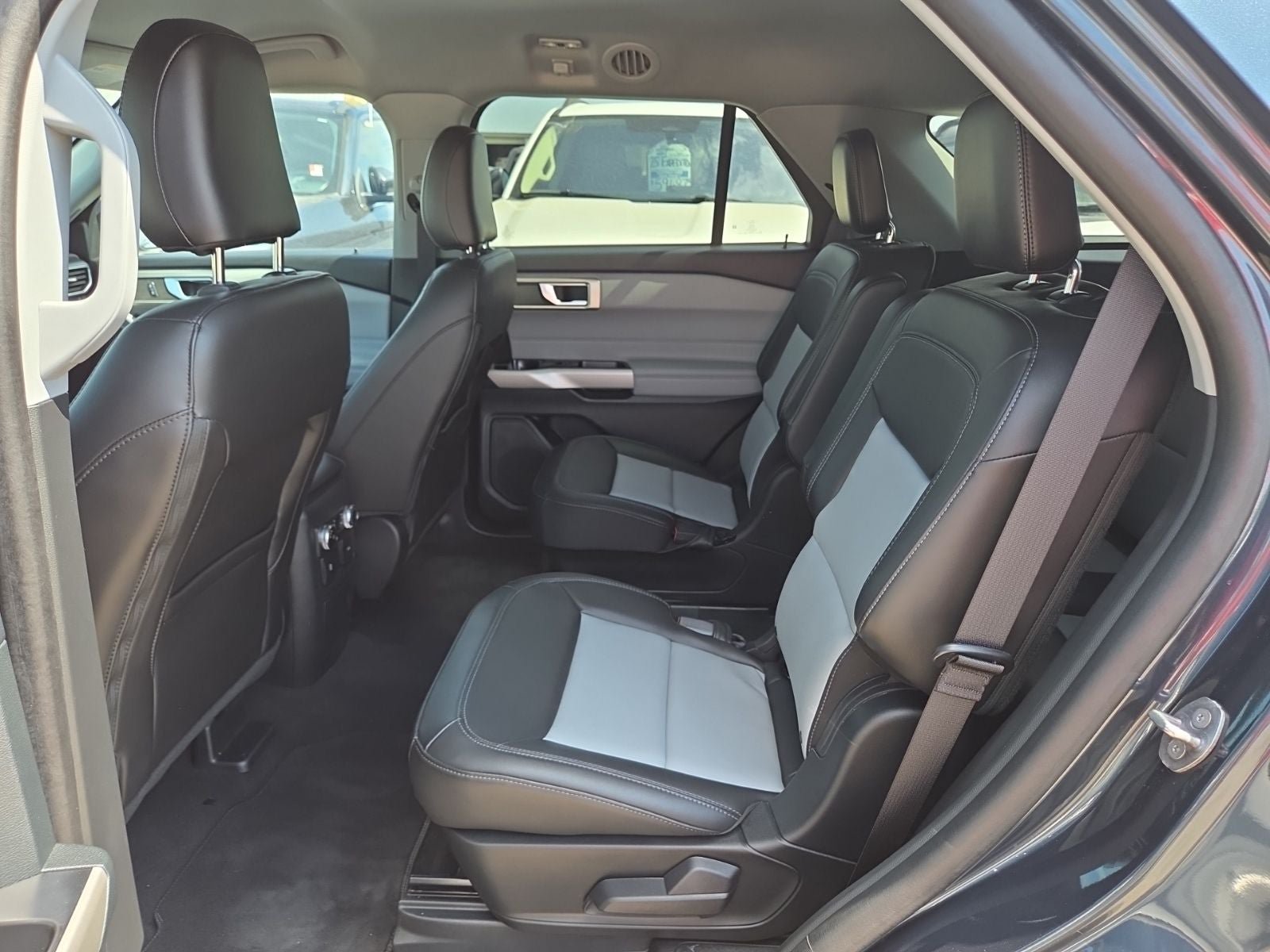Certified 2024 Ford Explorer XLT w/ Equipment Group 202A AWD/4WD image 43