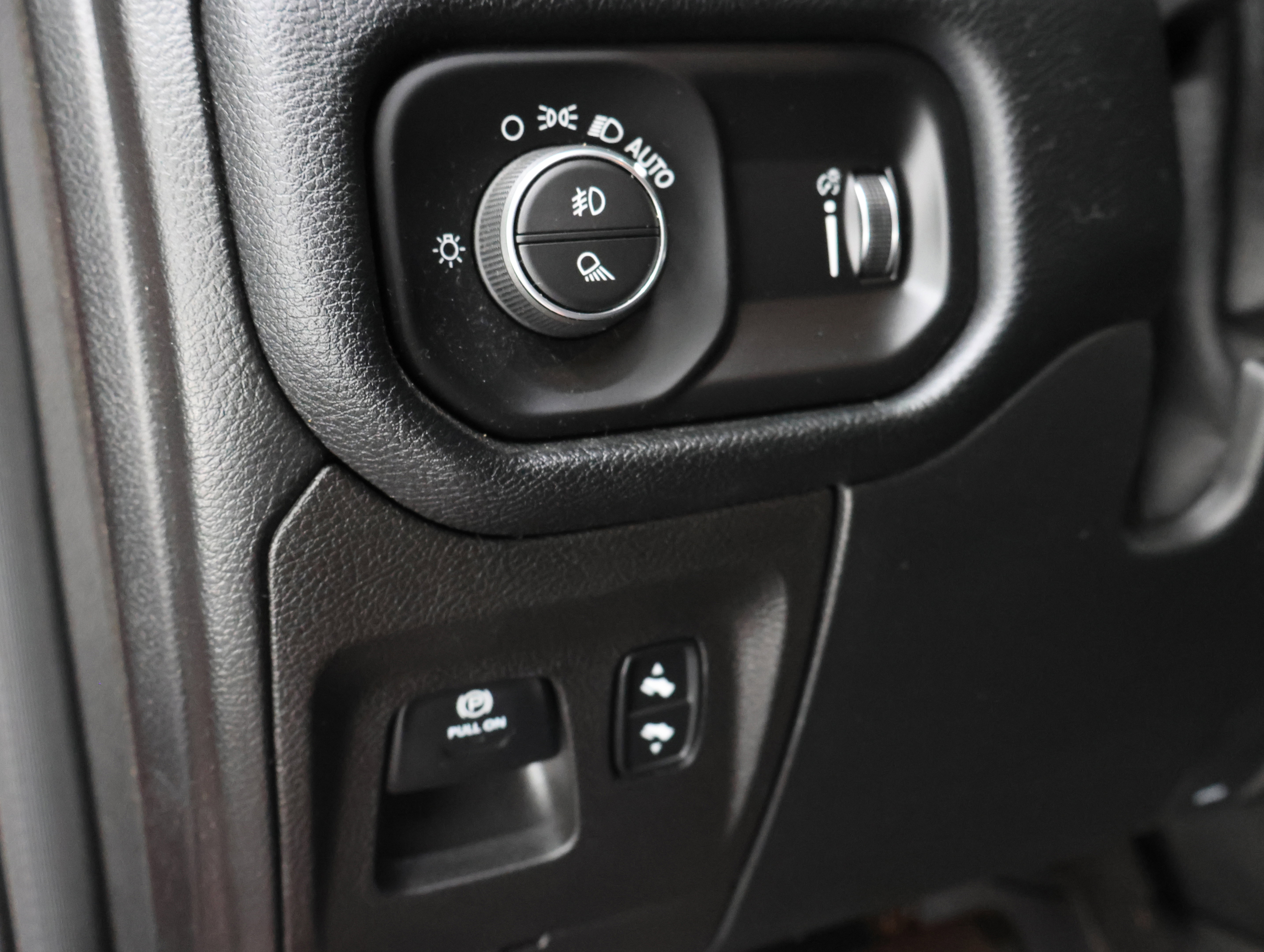 Used 2021 RAM 1500 Big Horn w/ Built-to-serve Edition image 42