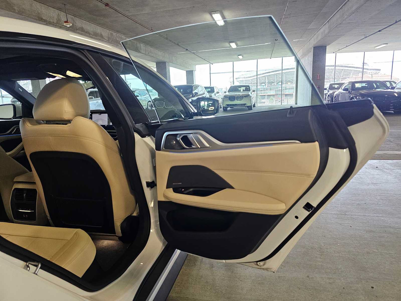 Certified 2023 BMW i4 eDrive35 RWD image 31