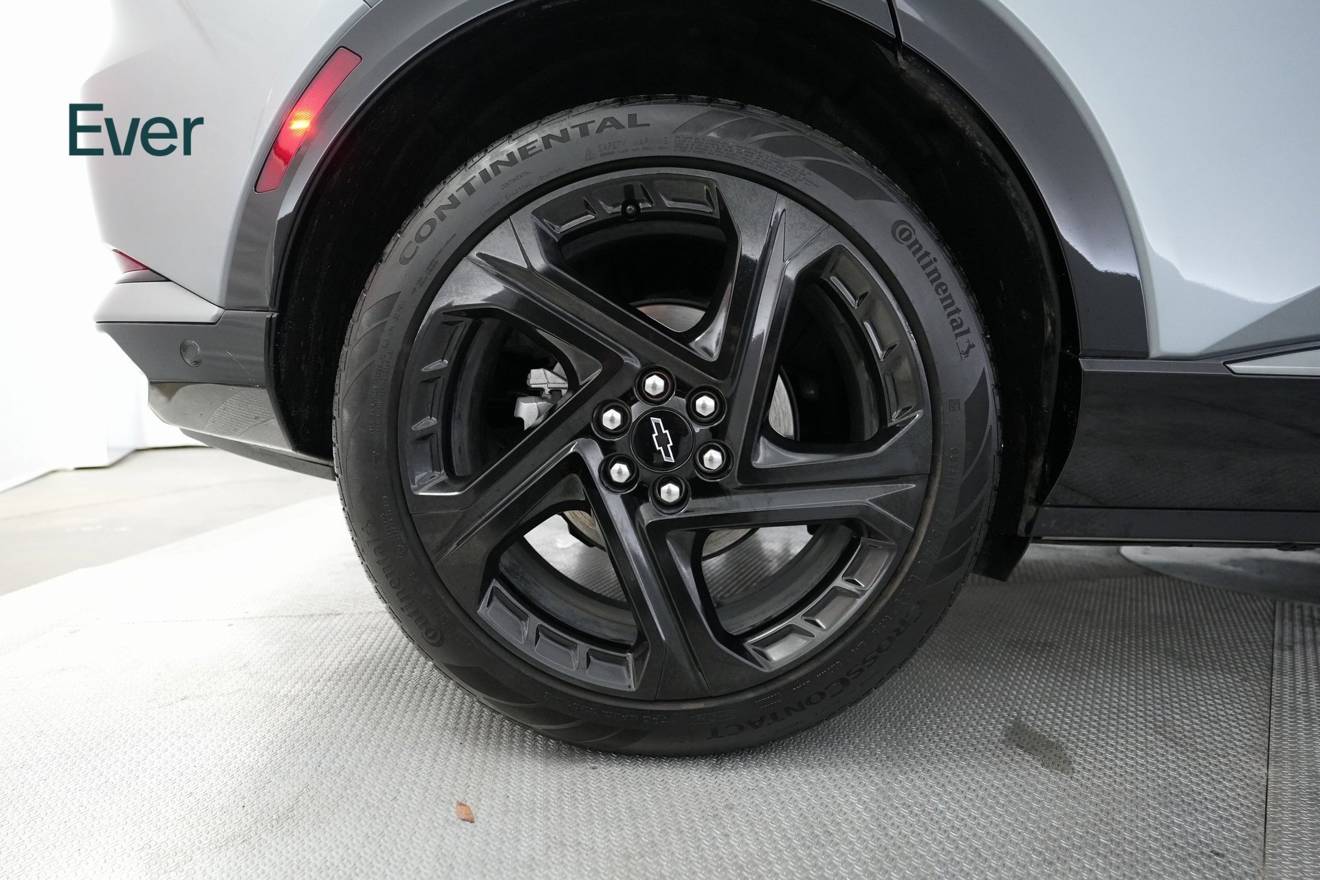 Used 2024 Chevrolet Equinox EV RS image 18