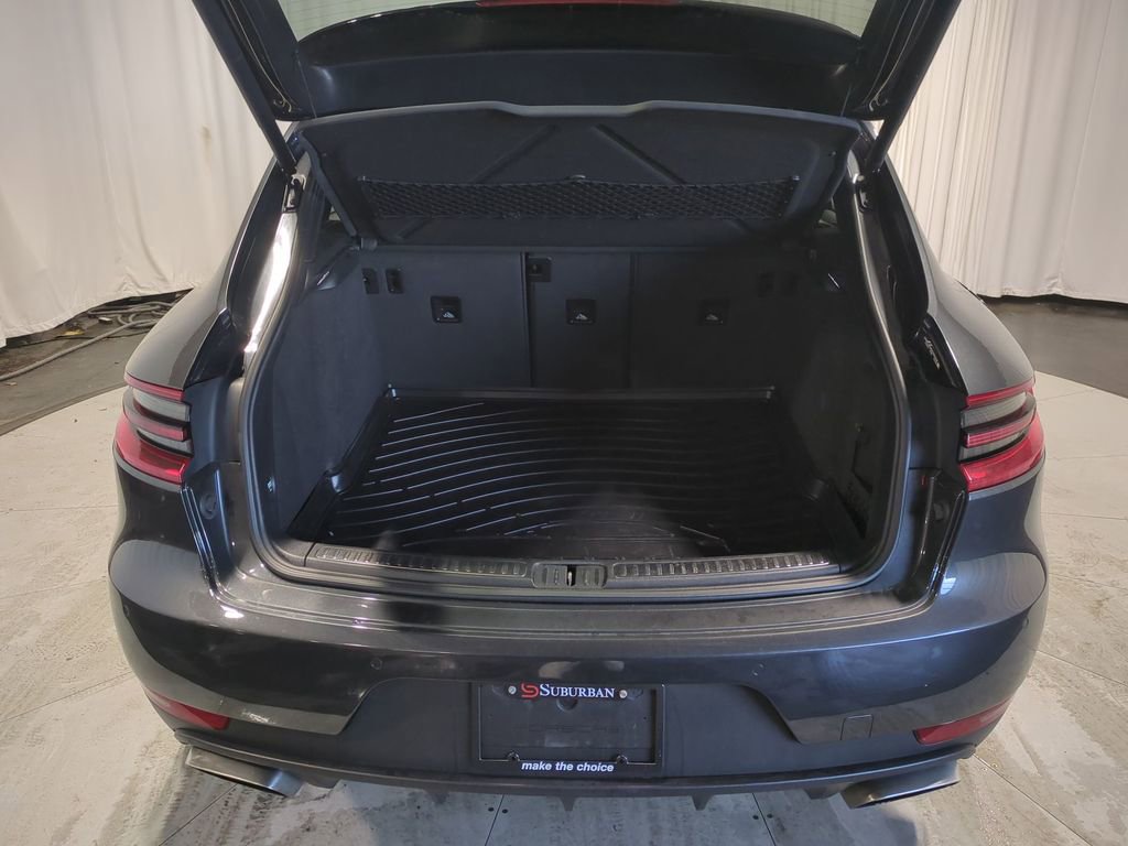 Used 2018 Porsche Macan image 38