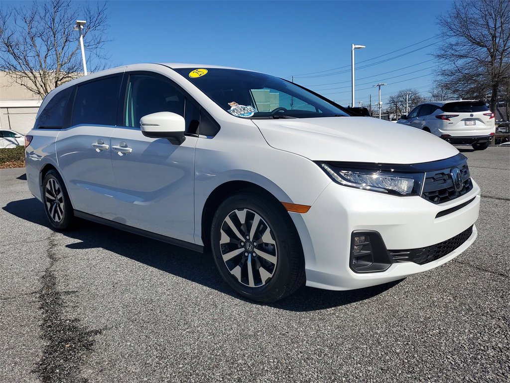 Used 2025 Honda Odyssey EX-L image 3