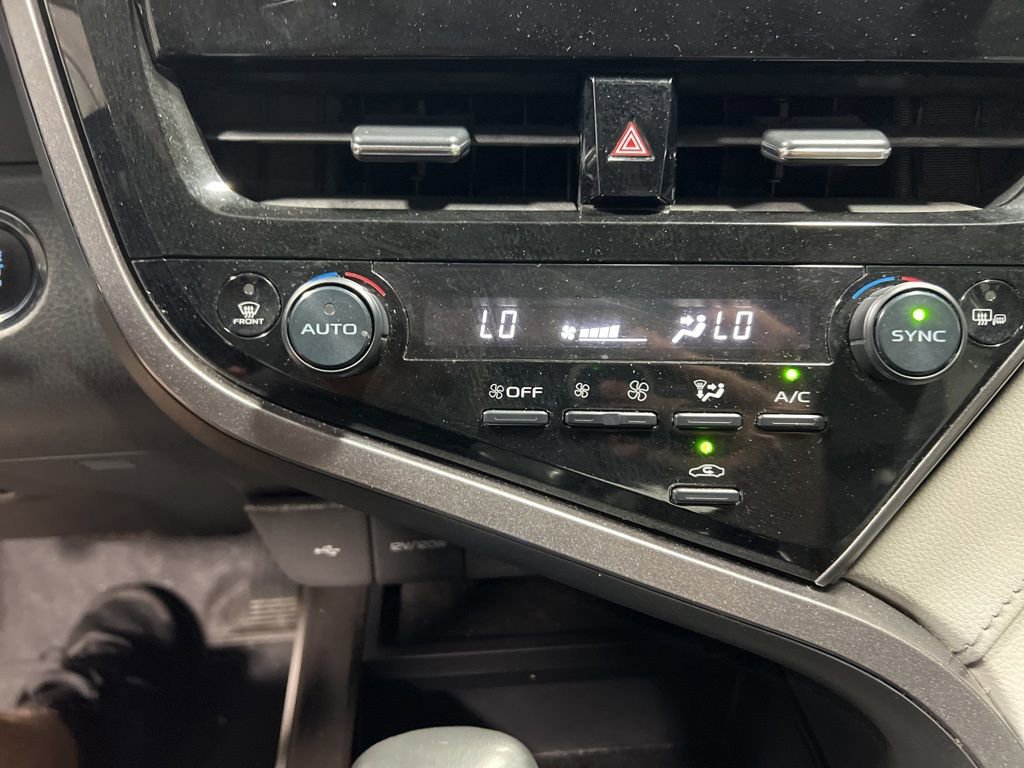 Used 2024 Toyota Camry SE image 24