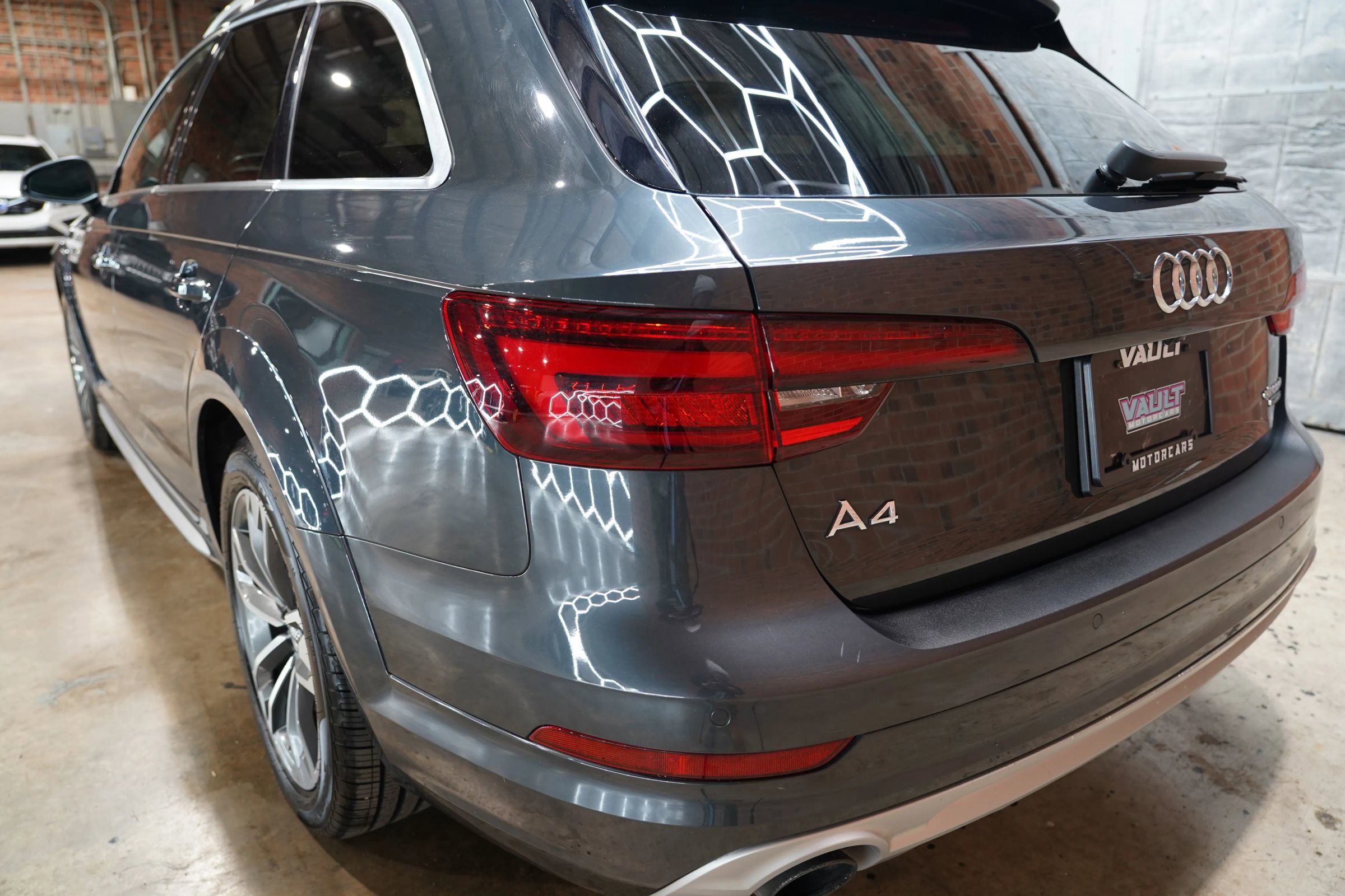 Used 2018 Audi A4 2.0T allroad Prestige image 25