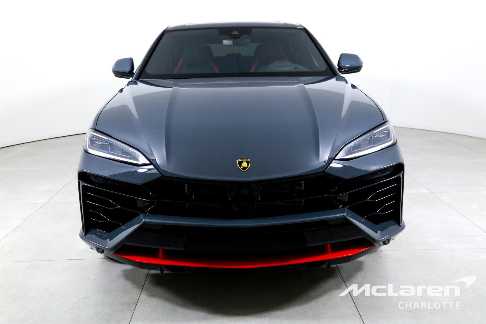 Used 2025 Lamborghini Urus SE AWD/4WD image 4