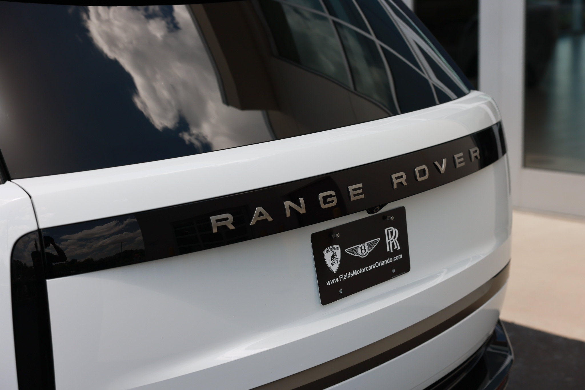 Used 2025 Land Rover Range Rover Long Wheelbase SE AWD/4WD image 10