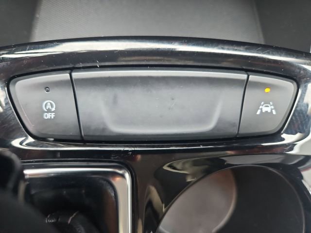 Used 2025 Chevrolet Trax LT w/ LT Convenience Package image 32