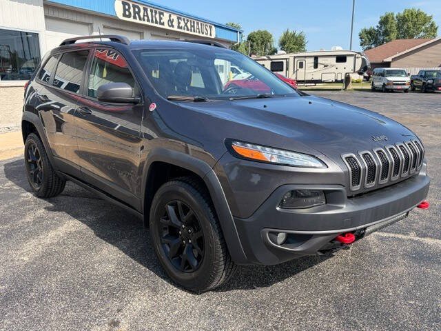 Used 2018 Jeep Cherokee Trailhawk AWD/4WD image 8